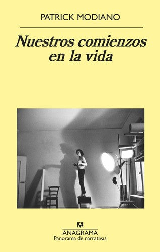 Nuestros comienzos en la vida: 983 [Paperback] Modiano, Patrick